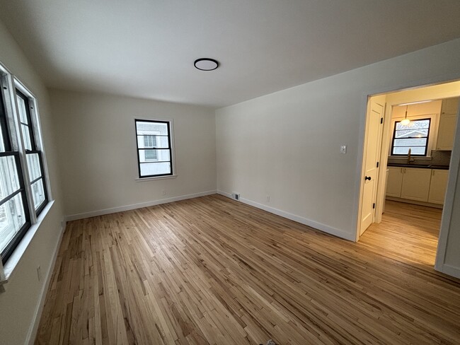 Dining Room - 583 Cromwell Ave