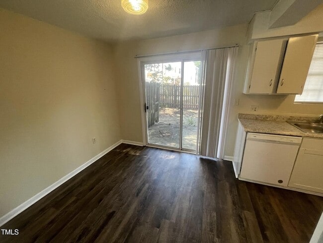 Building Photo - 120 Byrum St