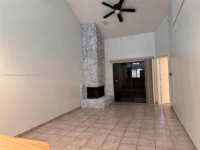 Building Photo - 3791 Collinwood Ln