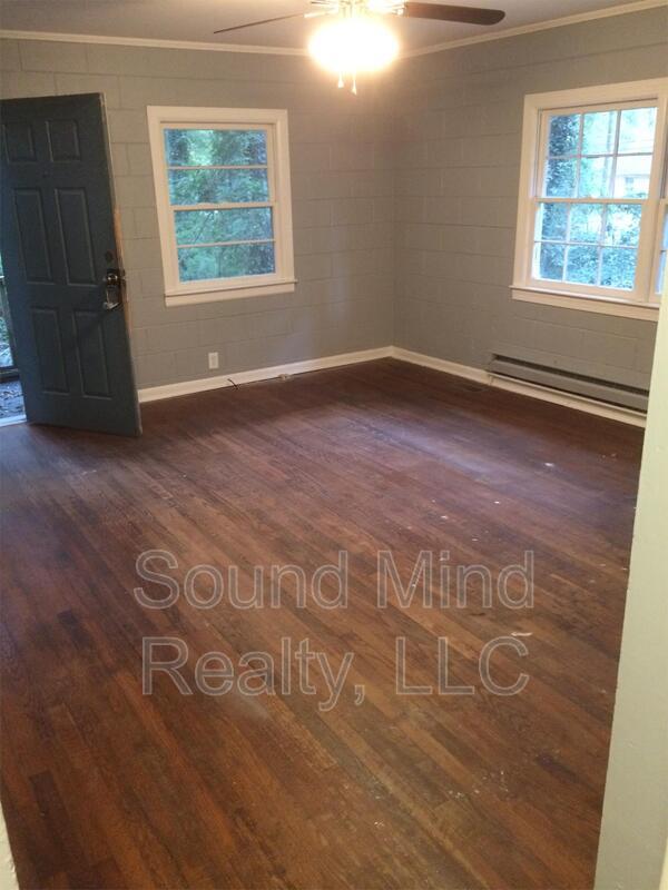 Primary Photo - 715 Woodland Rd