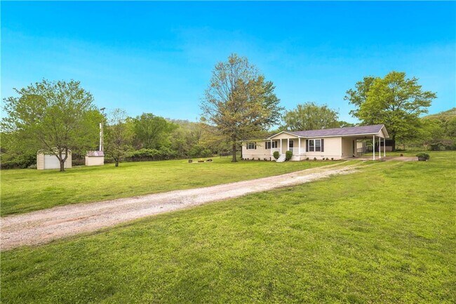 Building Photo - 3110 W Old Farmington Rd