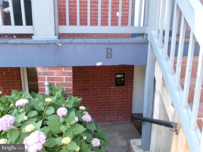Foto del edificio - 27 Seaton Pl NE