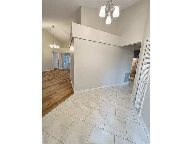 Building Photo - Exceptional 4/3 House for Rent in Greater ...