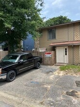 Building Photo - 3508 Parkwood Ave