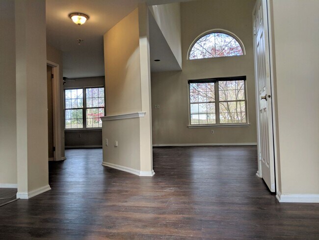 Foto del edificio - Spacious Single Family for Rent