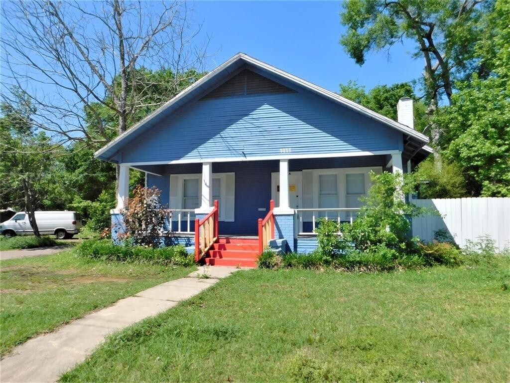Primary Photo - 1111 N Thompson St