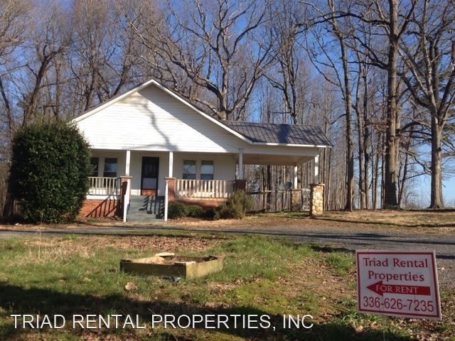 Primary Photo - 3 br, 1 bath House - 6047 SUSAN DR.