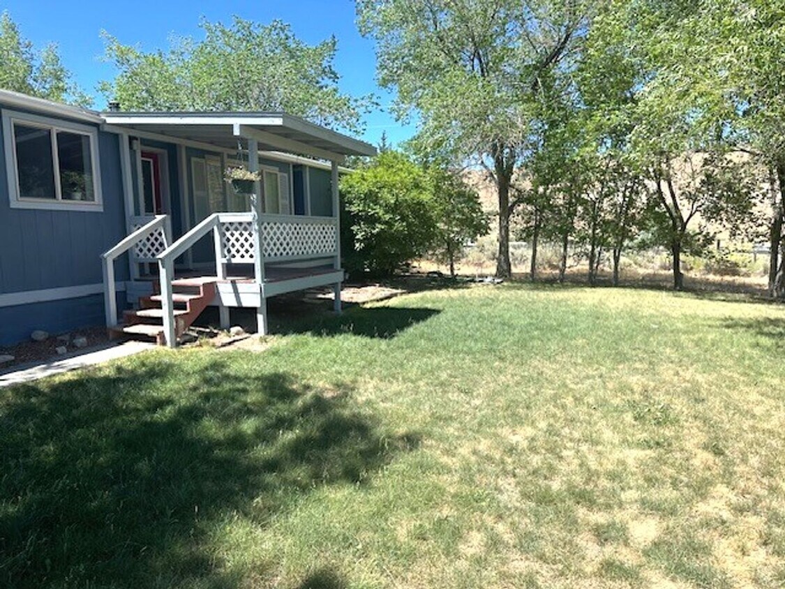 Foto del edificio - Spacious double wide in Kittridge Canyon w...