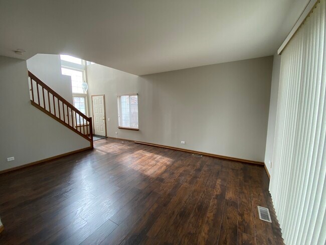 Building Photo - 826 Coronado Ct