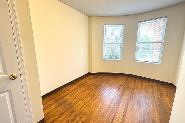 Foto del edificio - 840 Huntington Ave