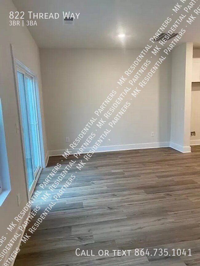 Foto del edificio - 822 Thread Wy