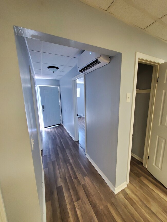 Building Photo - 537 Wheeling Ave