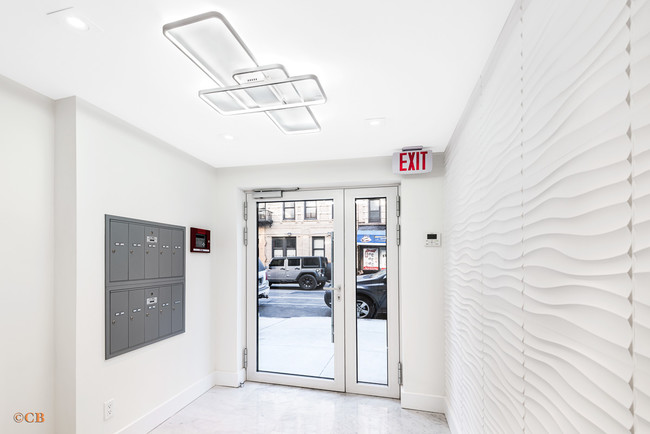 Building Entry - 219 S 3rd St