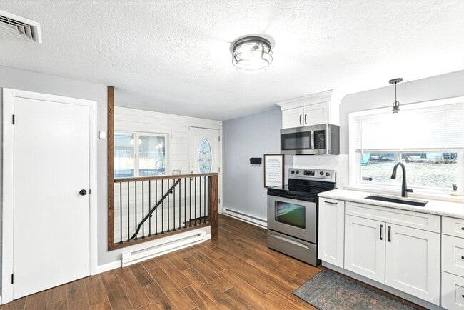 Building Photo - 37 Gourley Rd