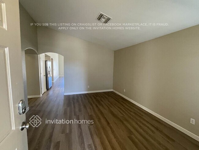 Foto del edificio - 146 N 223rd Ave