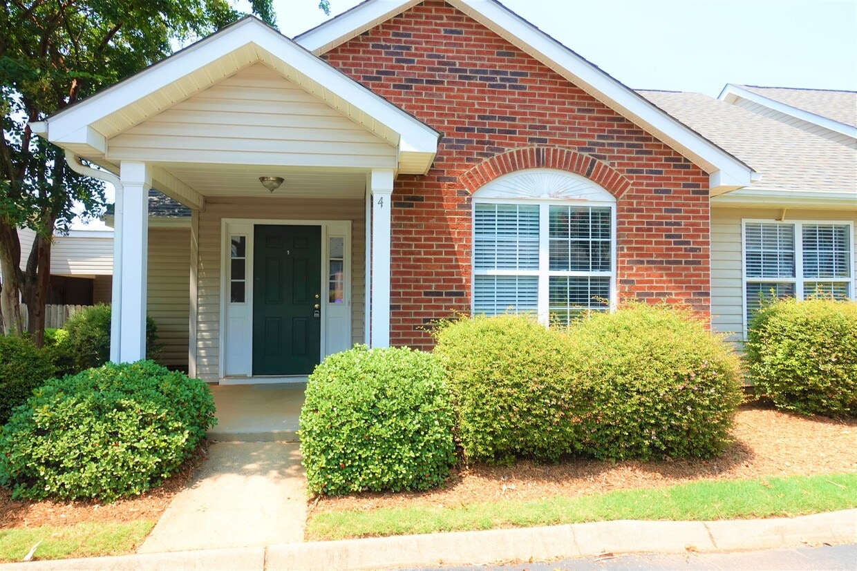 Photo - 4 Enoree View Dr (Greer, SC)