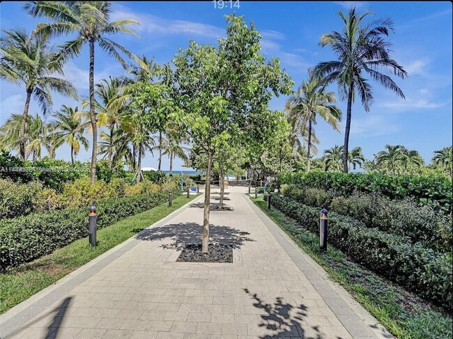 Foto del edificio - 9195 Collins Ave