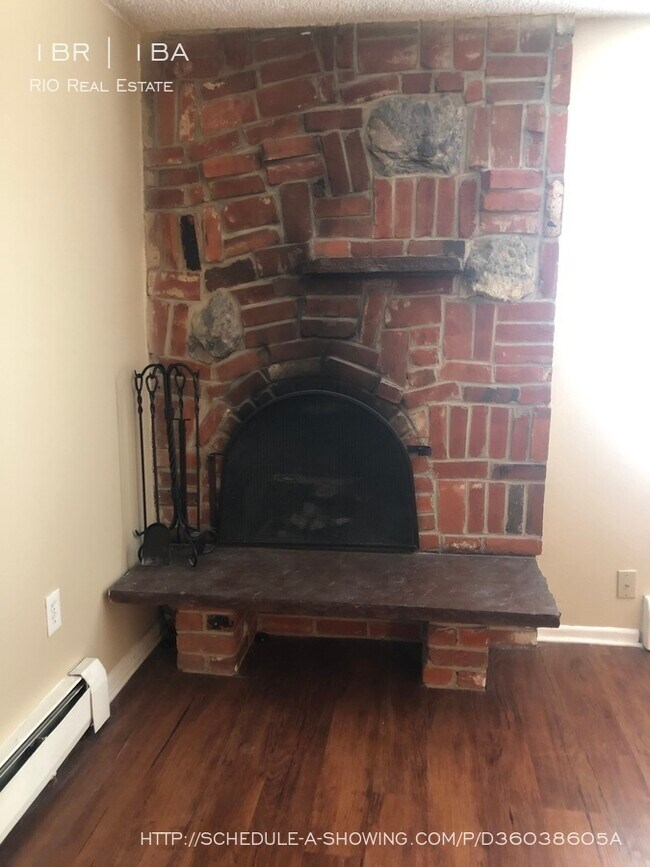 Foto del edificio - 1350 N Lafayette St