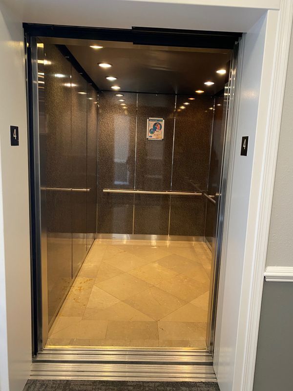 Foto del edificio - 1581 Spring Gate Dr.