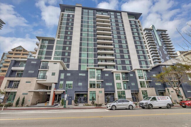 Foto del edificio - 425 W Beech St