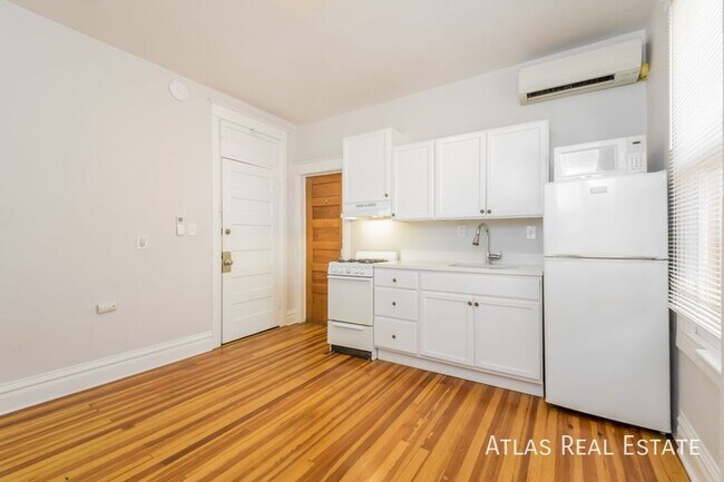 Foto del edificio - 1066 N Clarkson St
