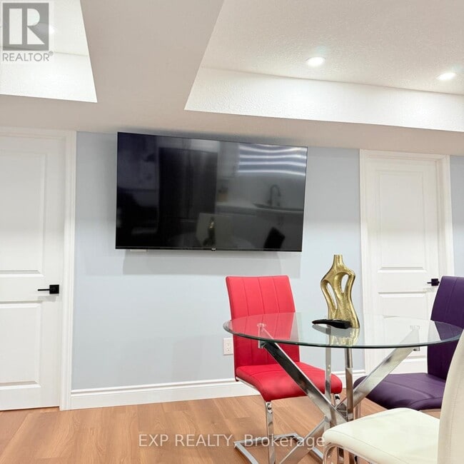 Photo du bâtiment - 1754 Owen Ln