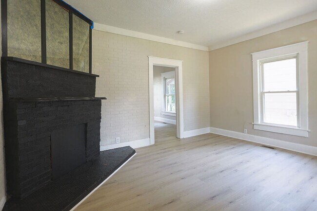 Building Photo - 2716 Arleth St