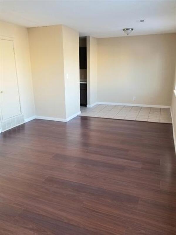 Foto principal - 1740 N Minneapolis St