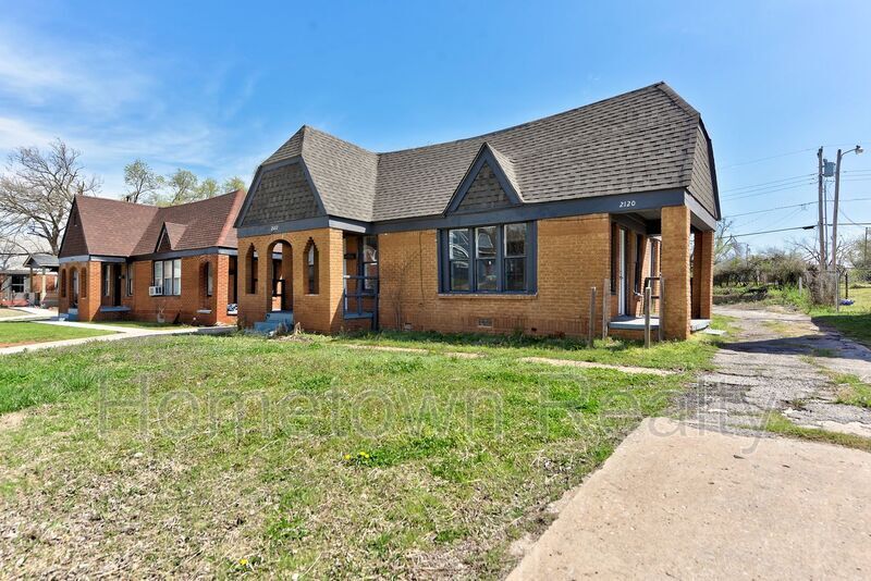 Primary Photo - 2120 N Glen Ellyn St