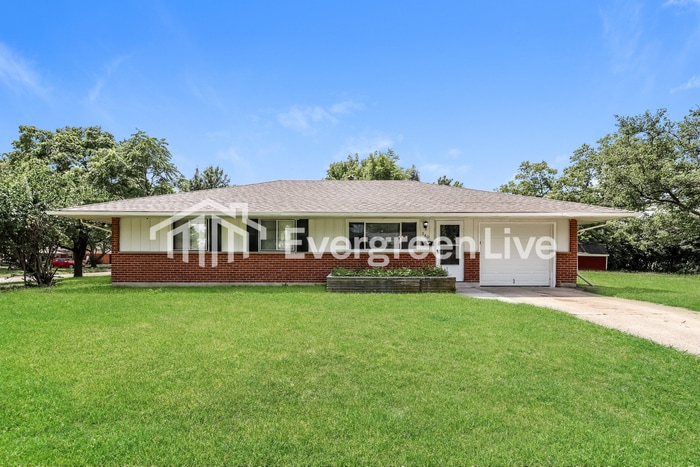 Photo - 340 Madora Ave