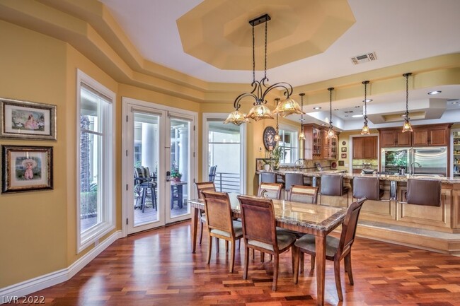 Foto del edificio - 7440 Oak Grove Ave