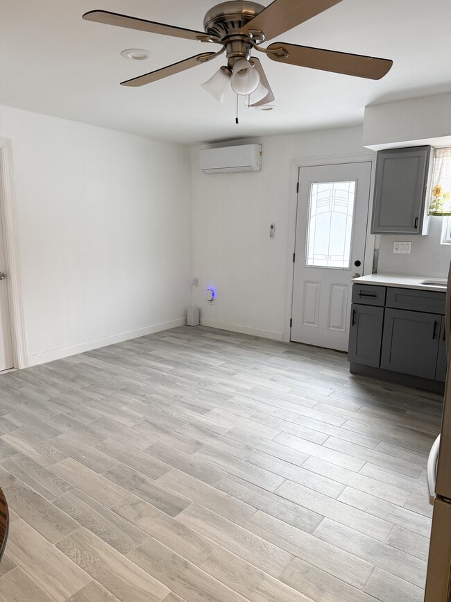 Building Photo - 4 Lisa Ln