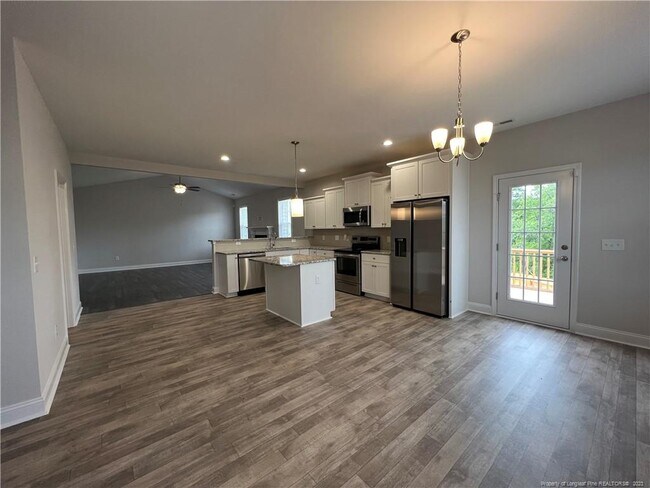 Building Photo - 82 Silk Oak Dr