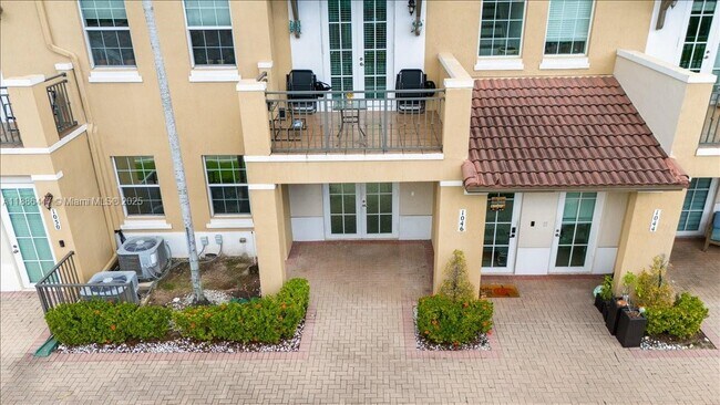 Foto del edificio - 1048 SW 147th Ave