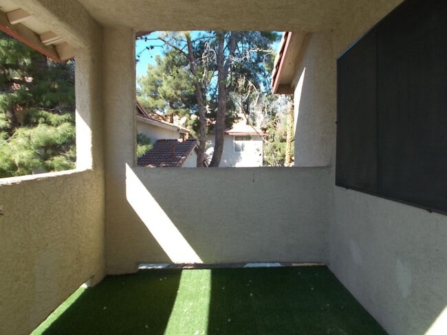 Building Photo - Charming 2-Bed, 2-Bath Condo with Balcony ...