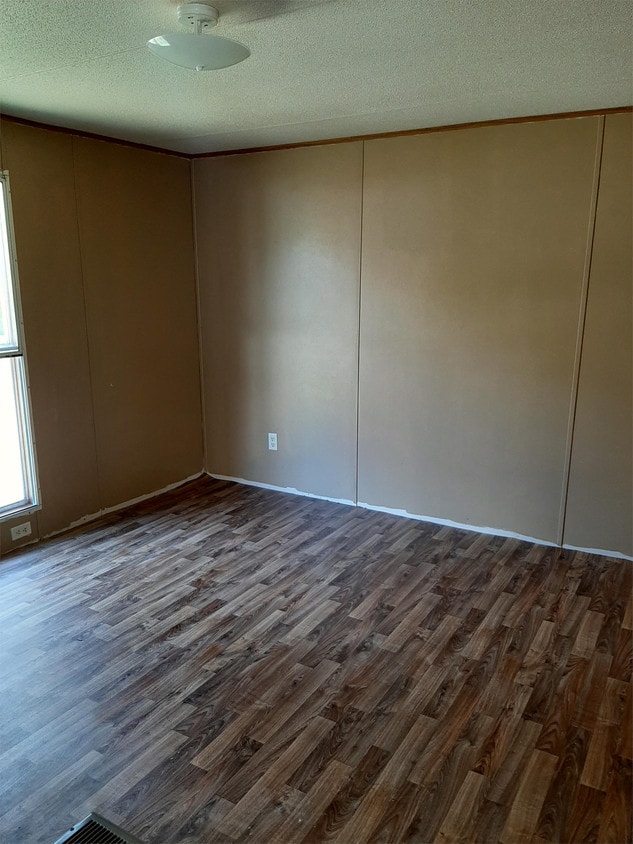 Building Photo - 2054 Quail Rd
