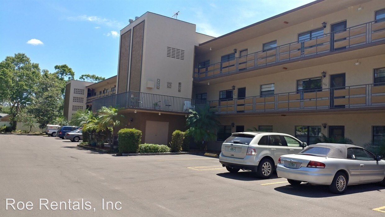 Building Photo - 5975 Terrace Park Dr N