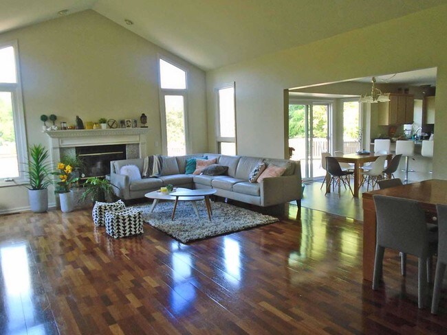 Foto del edificio - 962 Fairway Park Dr
