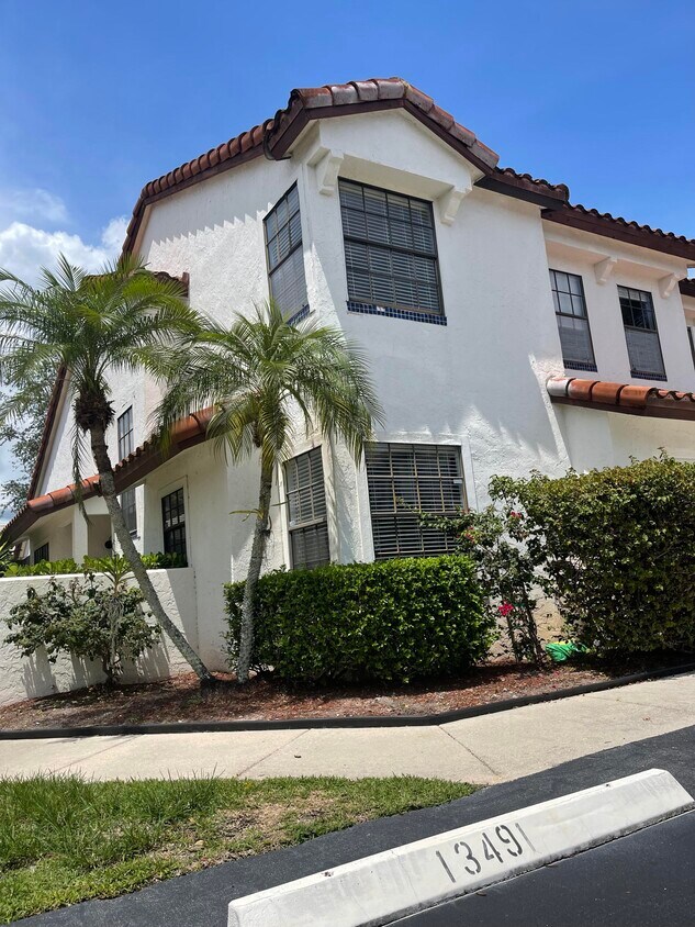 13491 Fountain View Blvd, Wellington, FL 33414 Townhouse for Rent in