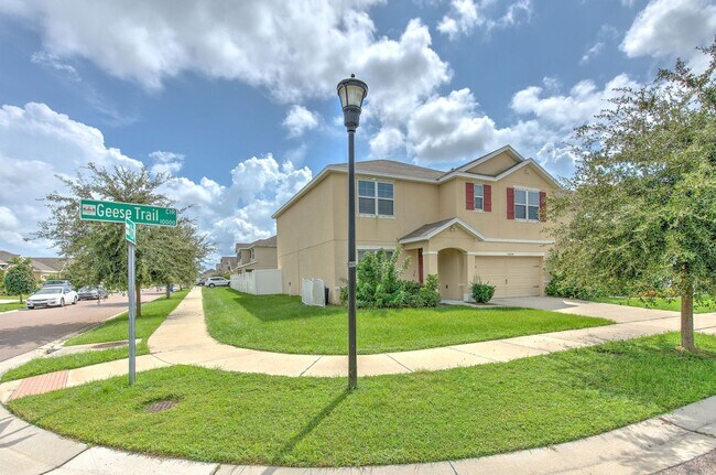 Building Photo - Cypress Creek Gem