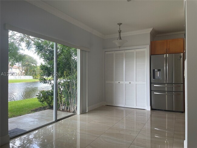 Foto del edificio - 16242 Emerald Cove Rd