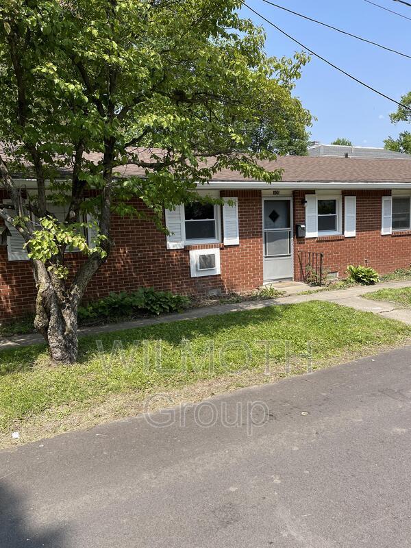 Primary Photo - 105 Wallace Dr