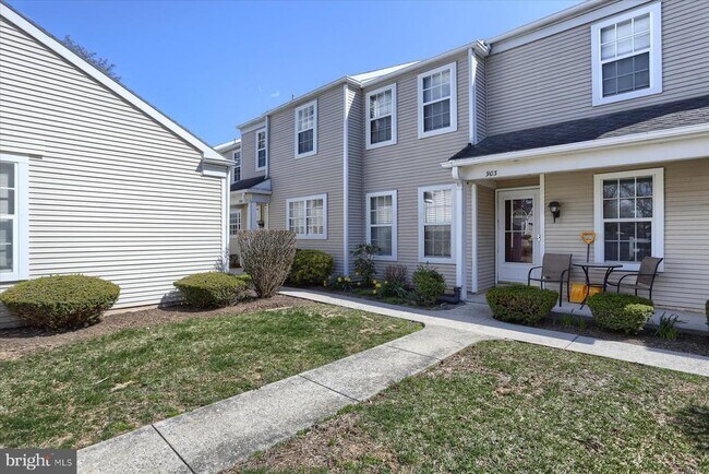 Foto del edificio - 905 Cambridge Ct