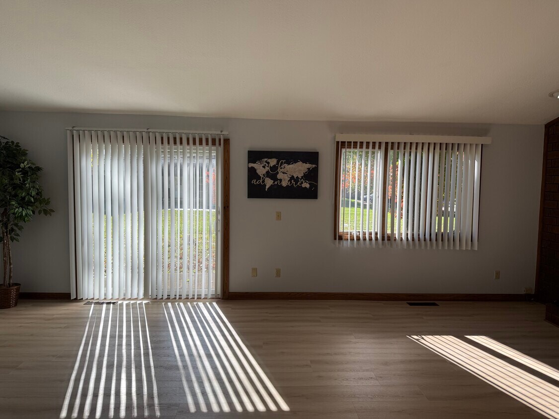 Foto principal - 3112 20th St NW