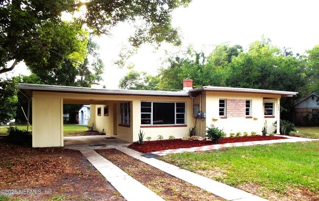 Building Photo - 122 Husson Ave