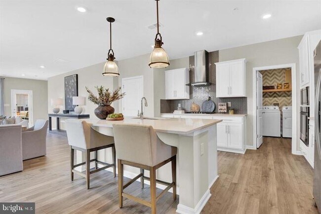 Foto del edificio - 491 Hanson St