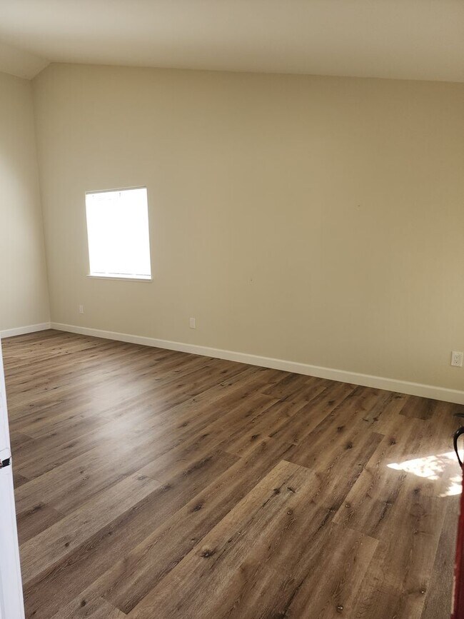 Building Photo - Salida 3 bedroom 2 bathroom
