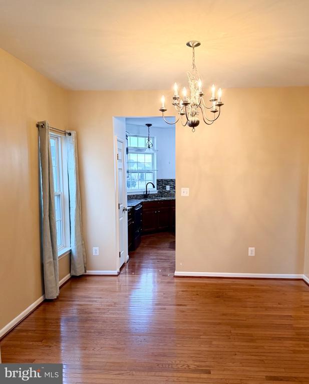 Building Photo - 9330 Birch Cliff Drive