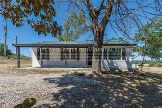 Building Photo - 10741 SW Campbell Rd