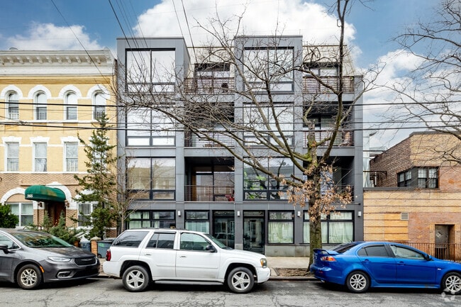 Building Photo - 269 Kingsland Ave